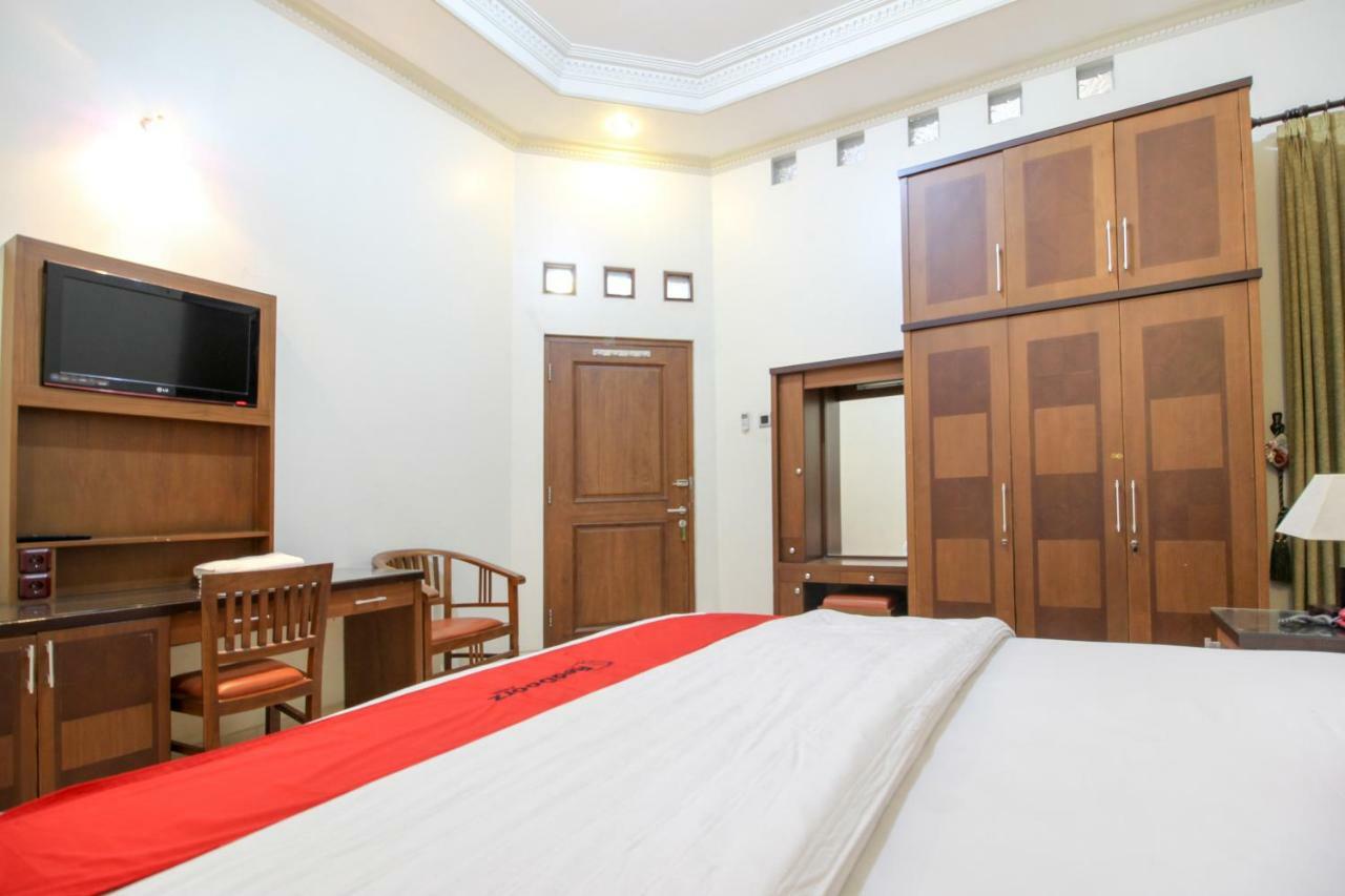 Reddoorz Plus @ Tegal Panggung Yogyakarta Ngoại thất bức ảnh