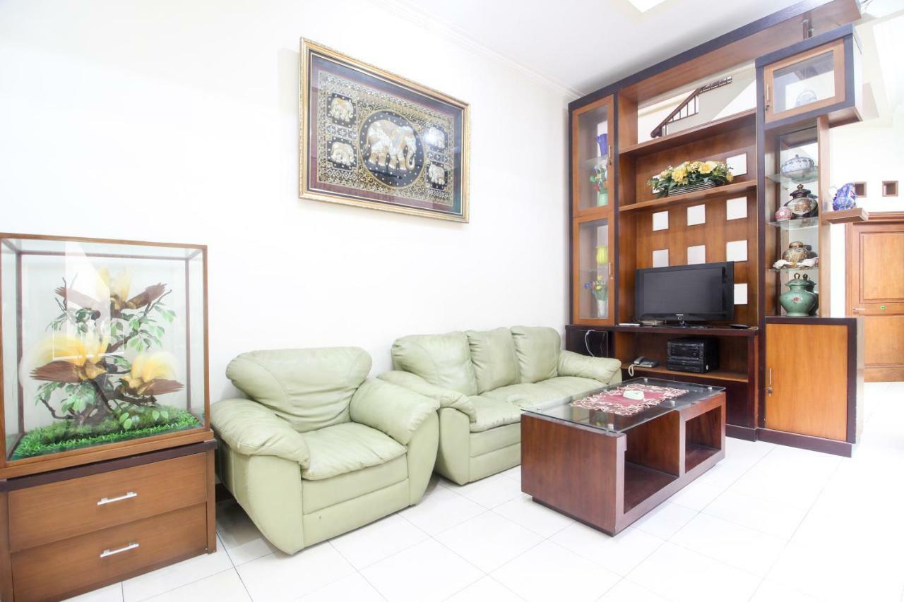 Reddoorz Plus @ Tegal Panggung Yogyakarta Ngoại thất bức ảnh