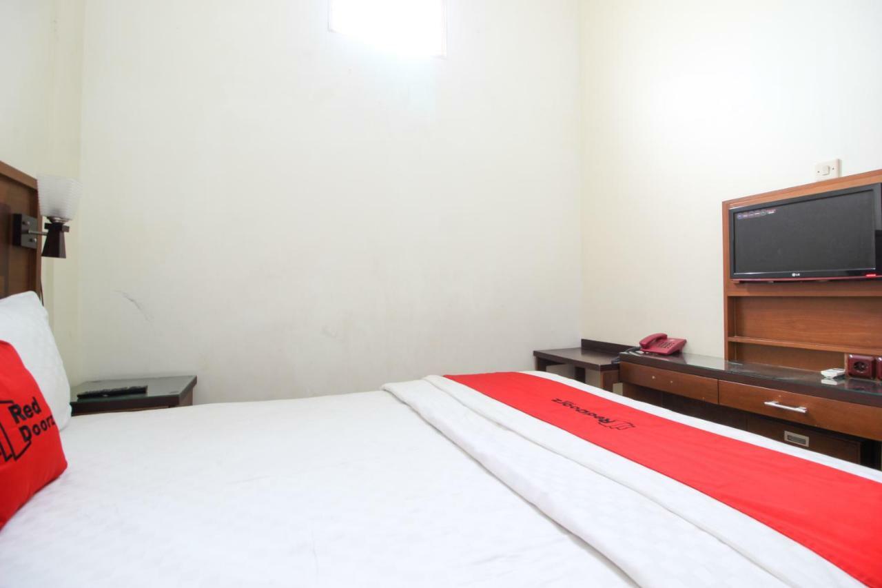 Reddoorz Plus @ Tegal Panggung Yogyakarta Ngoại thất bức ảnh
