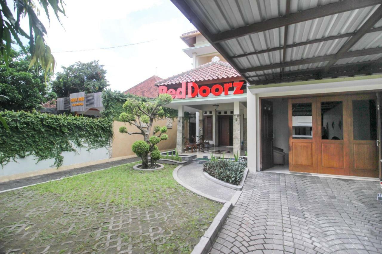 Reddoorz Plus @ Tegal Panggung Yogyakarta Ngoại thất bức ảnh